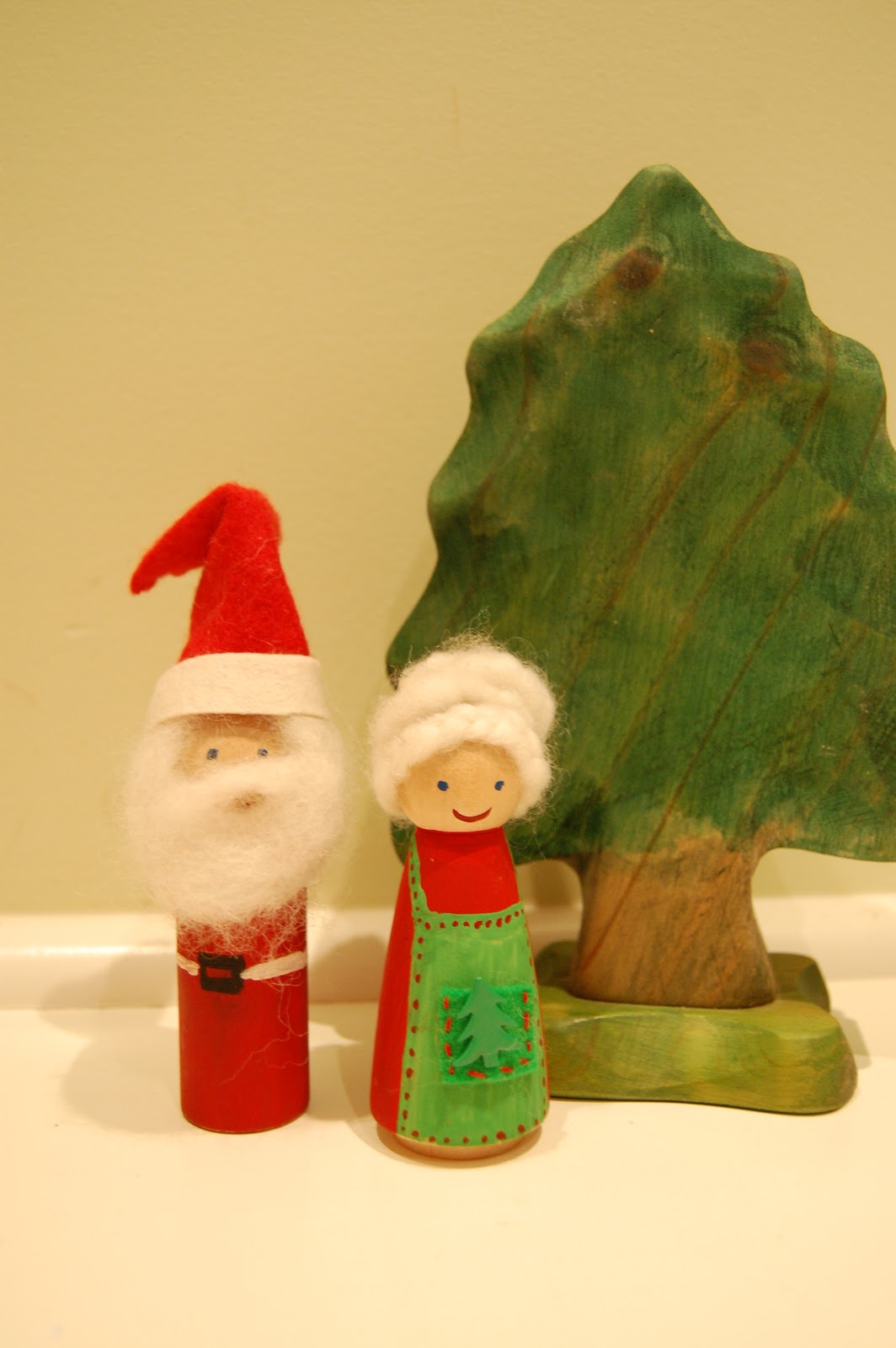 santa peg doll