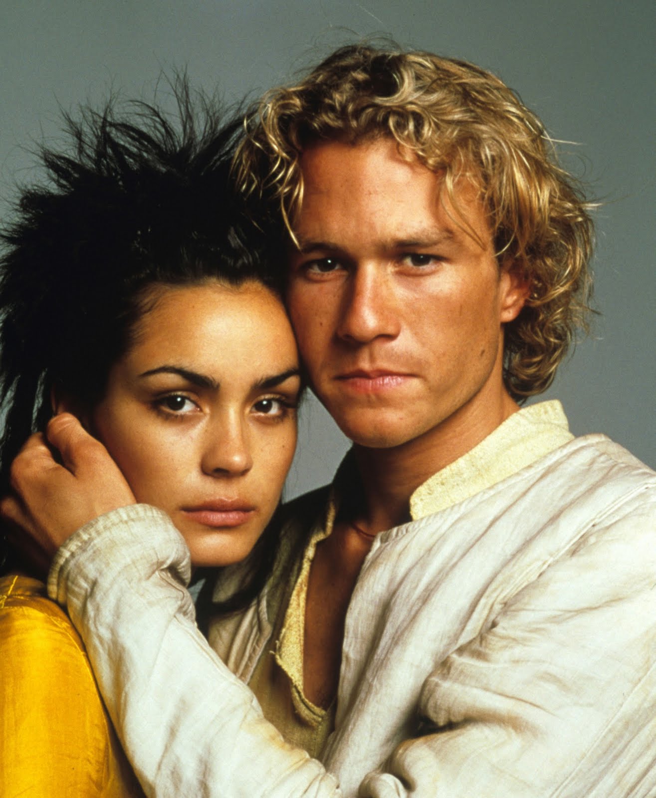 http://1.bp.blogspot.com/-VPxMyc0qoeg/Te5u0Lp_UmI/AAAAAAAAAsY/A1WjvObawCc/s1600/Heath-Ledger-Promo-Shoot-AKT-a-knights-tale-.jpg