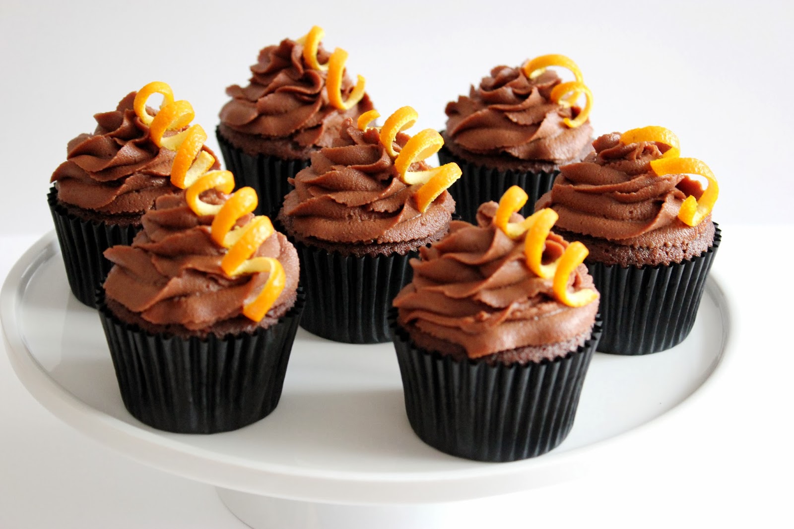 Kiara`s cakes Cupcakes de chocolate y naranja / Chocolate Orange Cupcakes