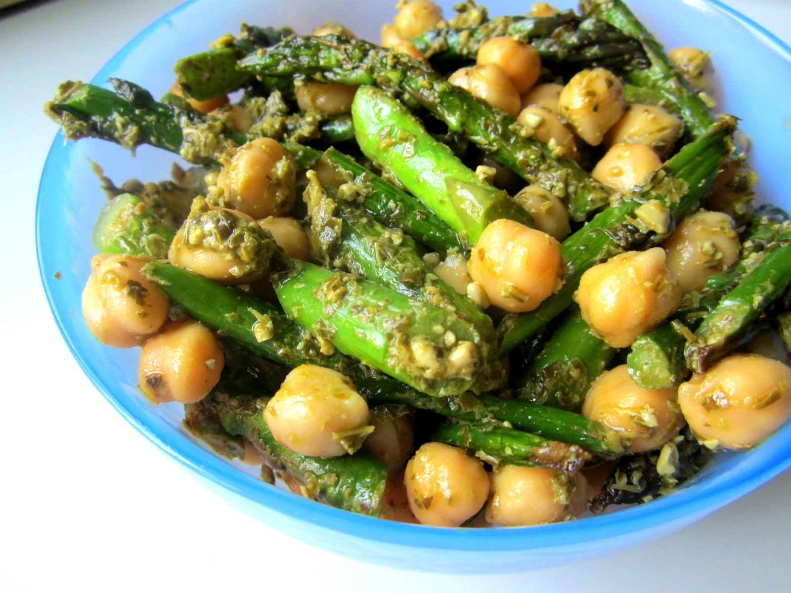 Chickpea & Asparagus Salad
