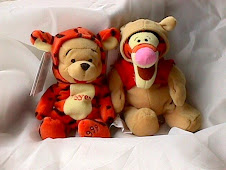 1999 DS Tigger as Pooh / Poohs As Tigger Beanies Set