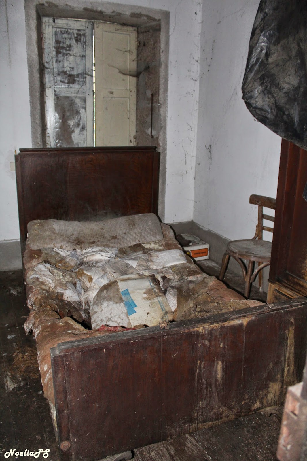 Abandonado, olvidado y en ruinas... LA CASA DEL TERROR