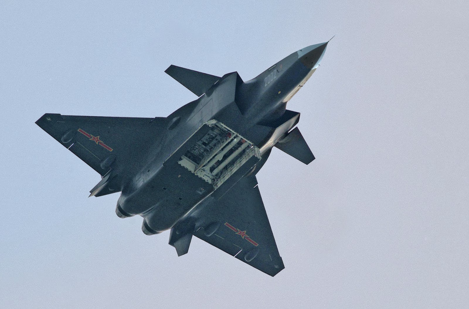 Más detalles del Chengdu J-20 - Página 12 J-20+2002+-+23.9.13+open+MAIN+SIDE+bay+2+PL-12+PL-10+PL-15+J-20+Mighty+Dragon++Chengdu+J-20+fifth+generation+stealth%252C+engine+fighter+People%2527s+Liberation+Army+Air+Force++OPERATIONAL+weapons+aam+bvr+missile+ls+pgm+gps+pla+%25283%2529