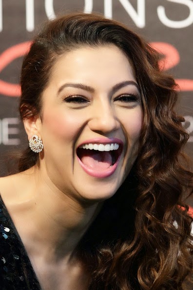 Gauhar Khan hot HD Wallpapers 2014 Gauhar Khan hot HD Wallpapers 2014