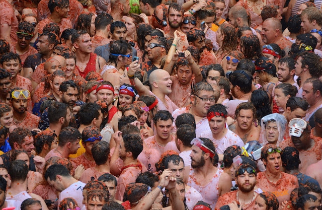 ONCE IN A LIFETIME: LA TOMATINA