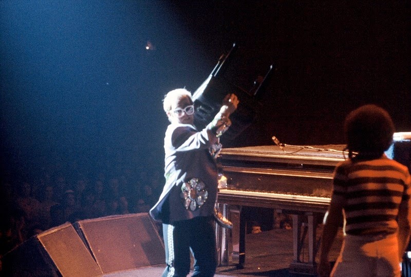 40 Year Itch 40 Year Itch Checking in with the Pinner Pop Star