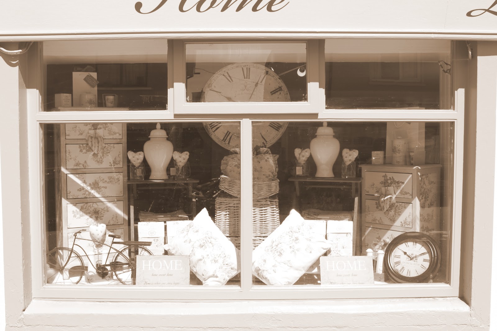 La Vie en Rose La Vie en Rose Boutique