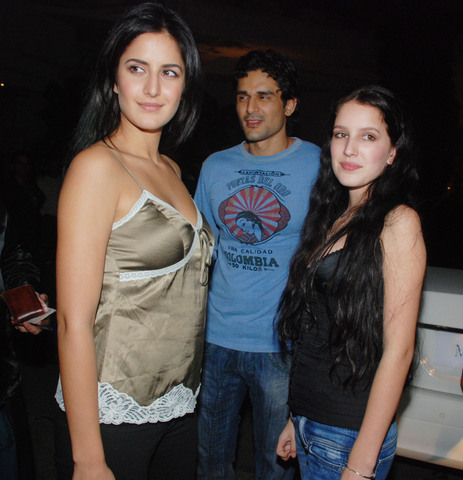 Aaah... i am doing MA ENGLISH: Katrina Kaif with her family