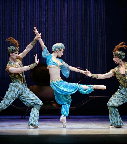 ICE STYLE.....2015 World Figure Skating Championships PAIRS COSTUMES