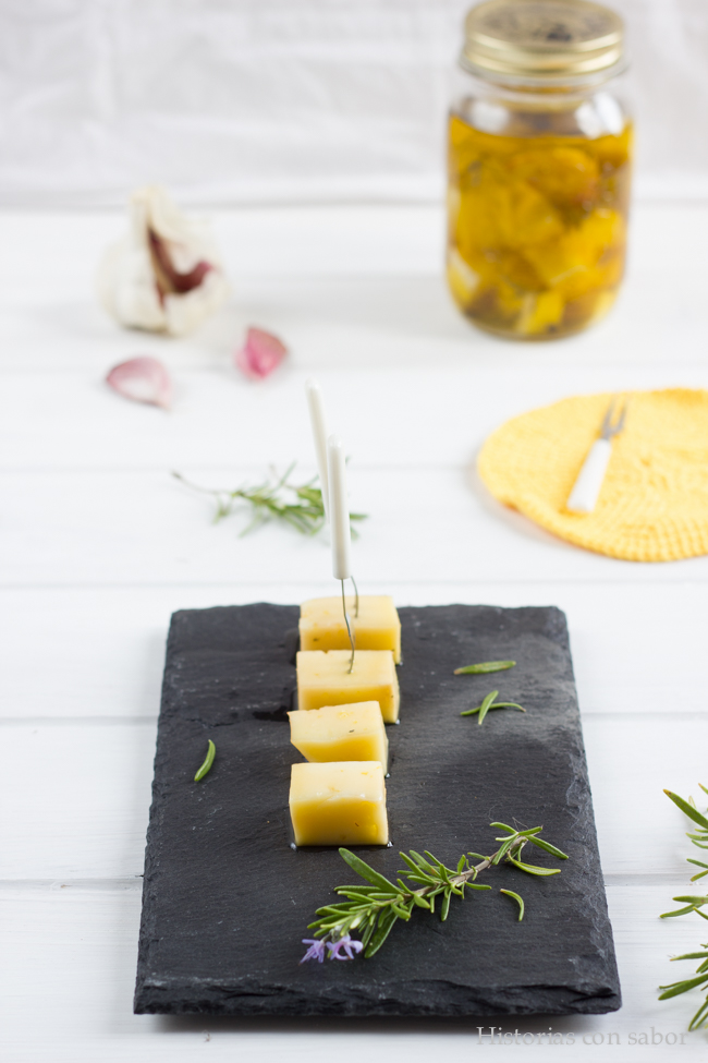 Taquitos De Queso Manchego En Adobo De Romero
