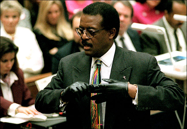 Johnnie%2BCochran%2Bin%2Bcourt%252C%2Bwi