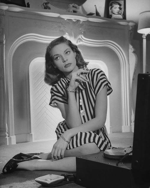 Stunning Image of Lauren Bacall in 1945 