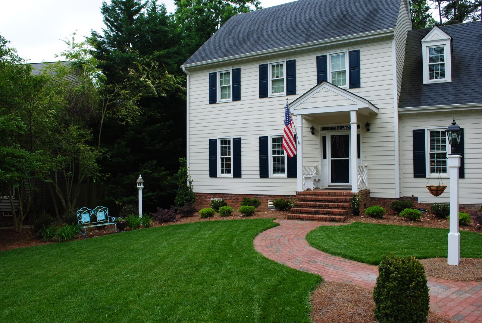 Raleigh Garden Girl: Making Over the Front Yard