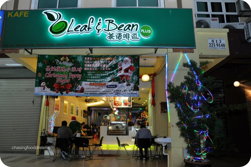 CHASING FOOD DREAMS Leaf & Bean, Laman Rimbunan Kepong Chilling out!