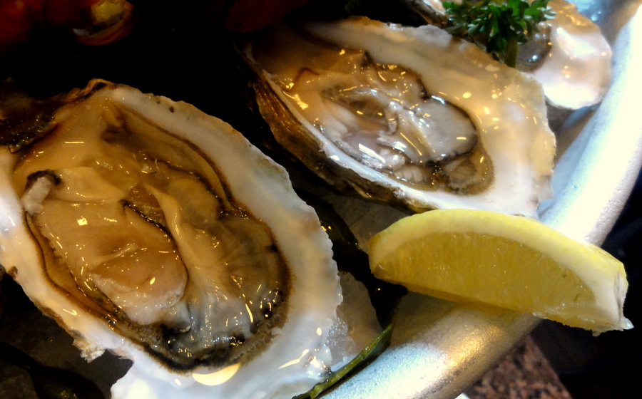 TRAVEL AND LIFESTYLE DIARIES Plateau Fruits de Mer at Lucius