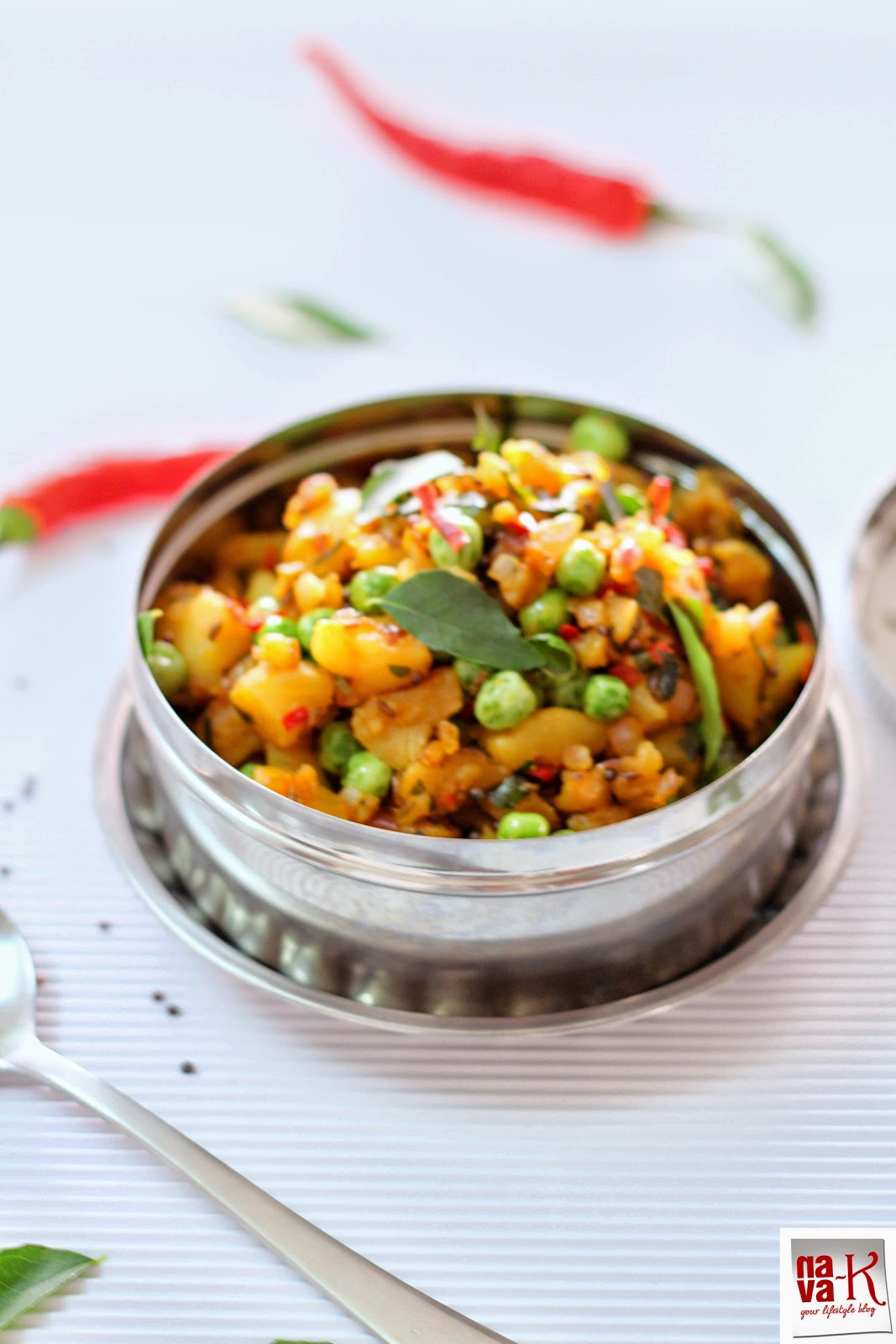 navak Urulaikilangu Poriyal (Potato Stir Fry)