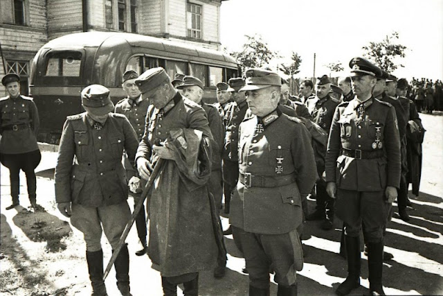 German prisoners, 17 July 1944