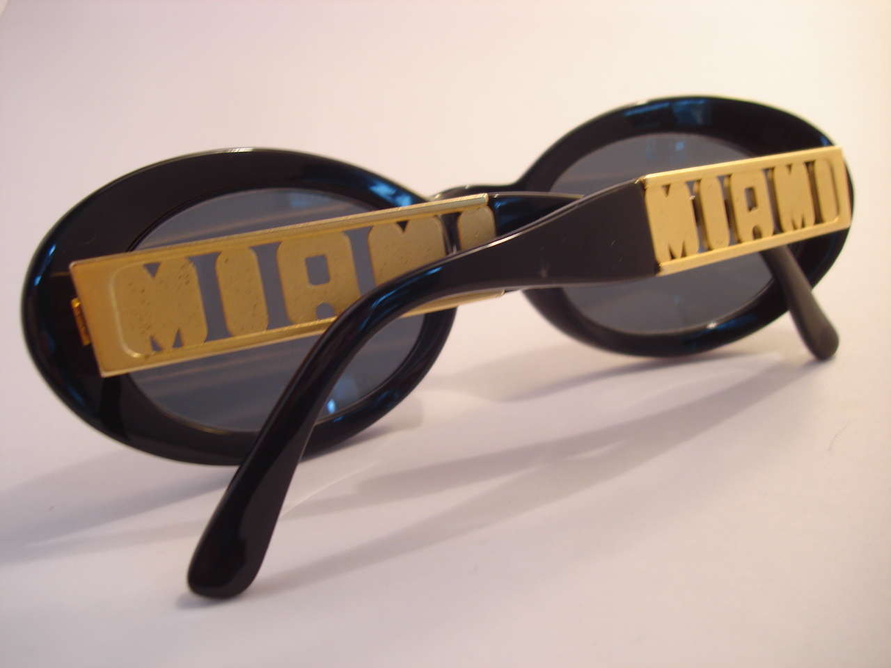 theothersideofthepillow vintage GIANNI VERSACE 527 miami sunglasses