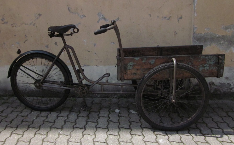 Triciclo+da+trasporto+1936+%281%29.jpg