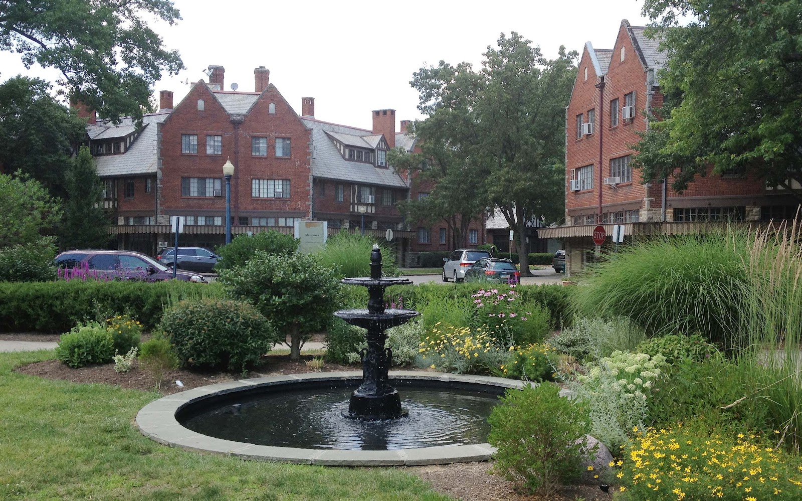 entertaining views from cincinnati Merry Olde Mariemont