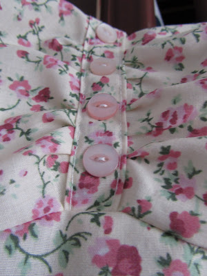 up, close, buttons, dress, floral