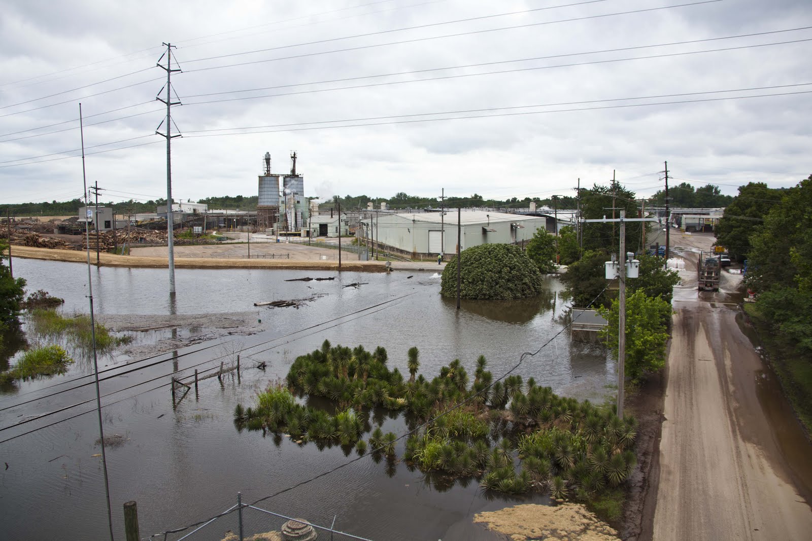 Marty Kittrell Vicksburg Flood 2011