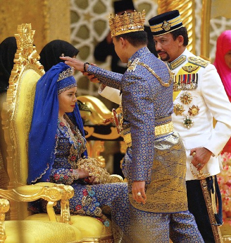Diraja brunei perkahwinan Adat Perkahwinan