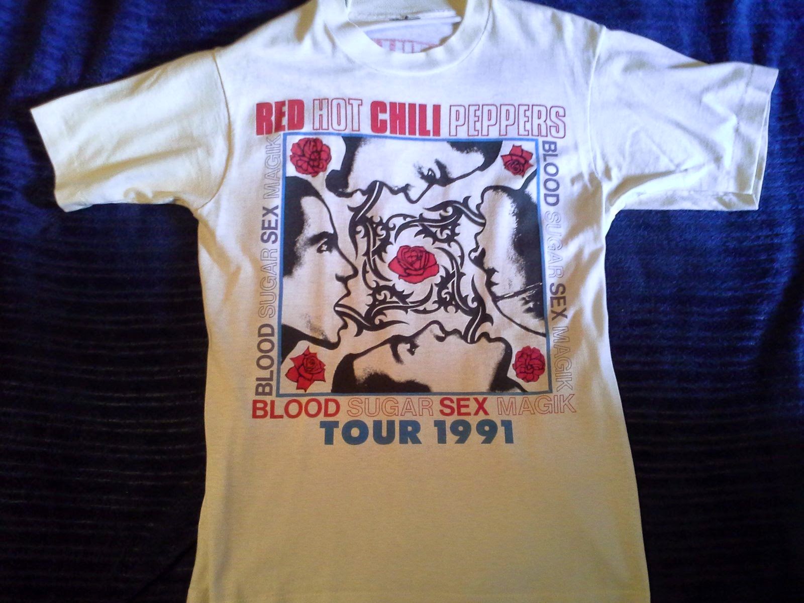 red hot chilli peppers vintage t shirt