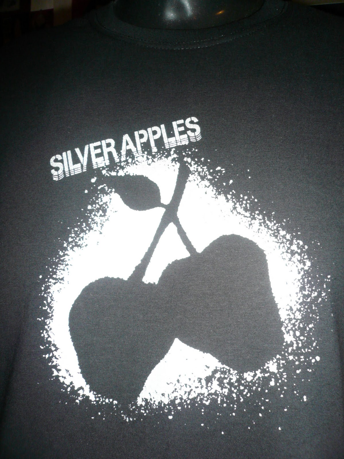 NANABNOAM__________________ Tshirts & Bags on Mono musicalacoque