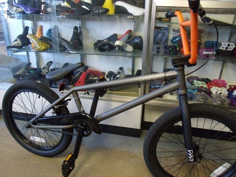 SPORT STATIONS CULT BIKES CC02 RAW/ORANGE 2012 BMX BIKE