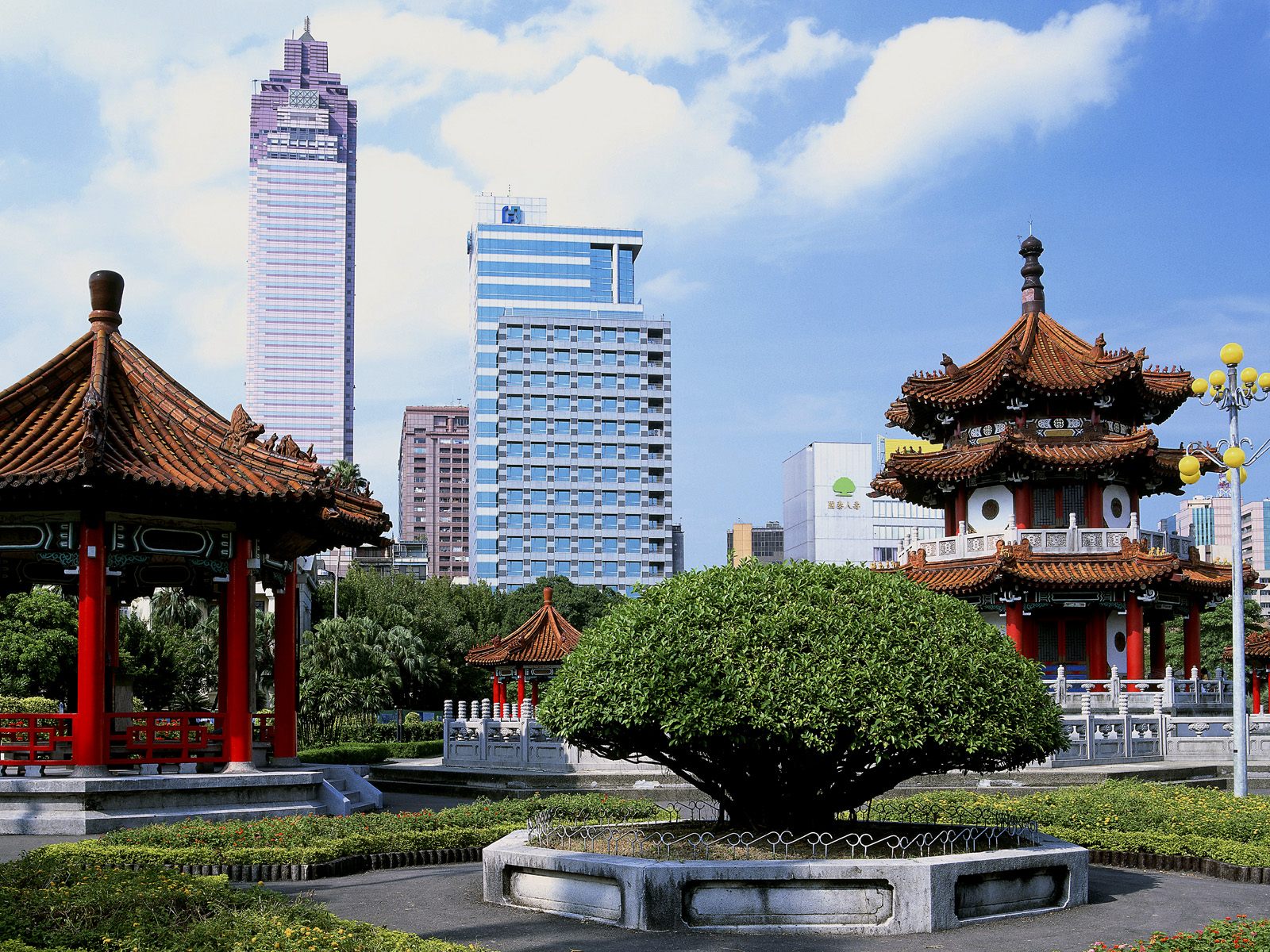 http://1.bp.blogspot.com/-VvuS-1RqMKw/TirjqXTlC-I/AAAAAAAAH8c/x6fFlbe2XwA/s1600/cbaw.co.cc%20-%20Asia%20Best%20Tourist%20Place%20To%20Visit%20HD%20Wallpaper%20(20).jpg