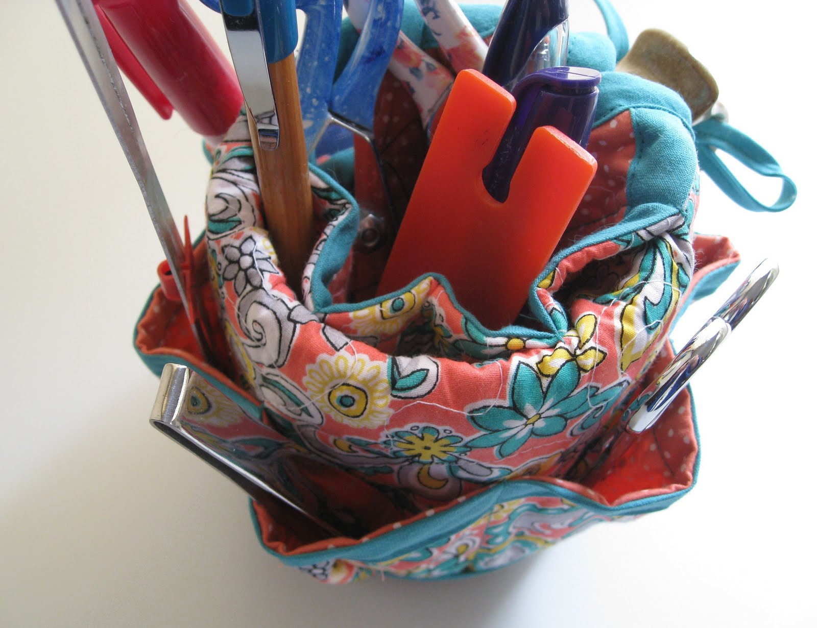 Vicki's Fabric Creations MugCan Organizer Tutorial