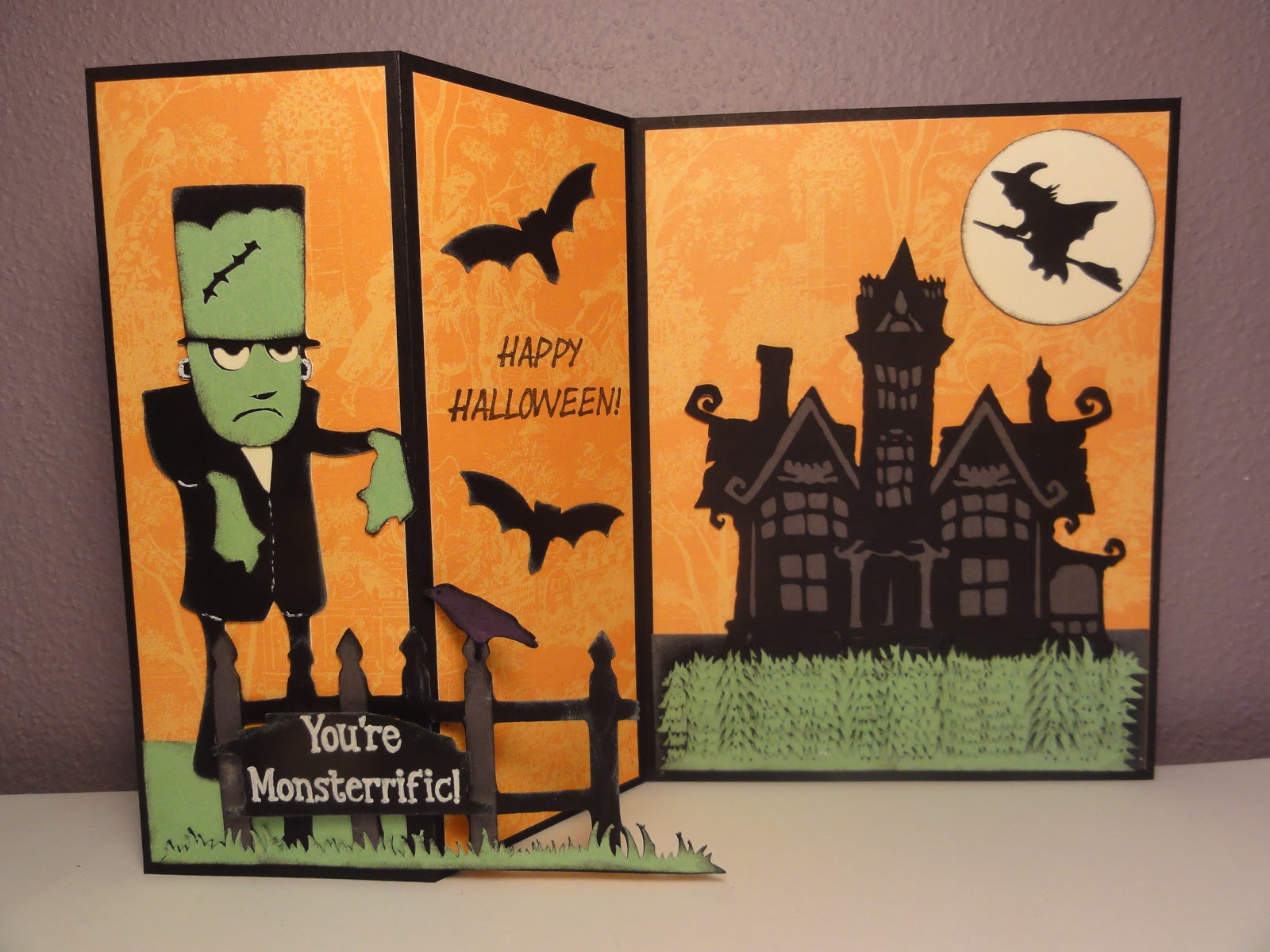 The Cricut Bug Halloween Z Fold Card