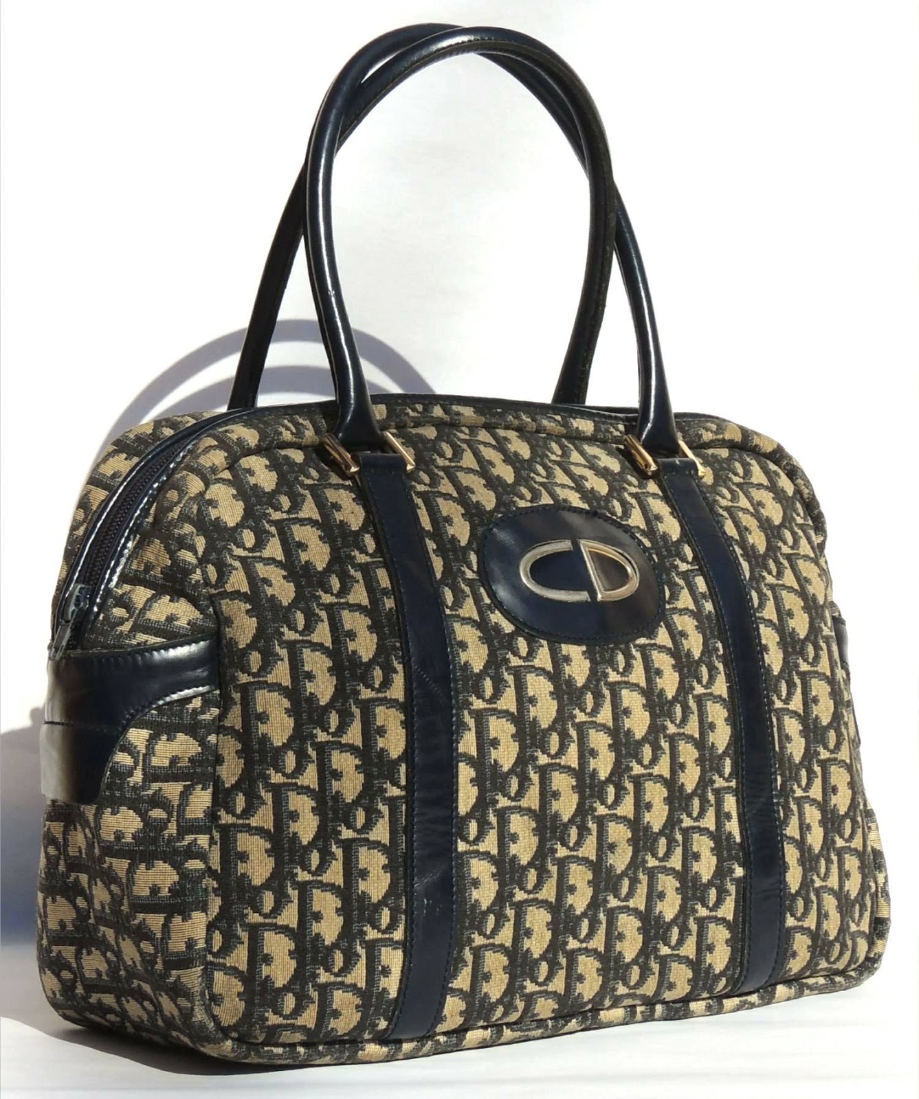 Janji Laku Vintage CD CHRISTIAN DIOR Hand Carry / Shoulder Bag