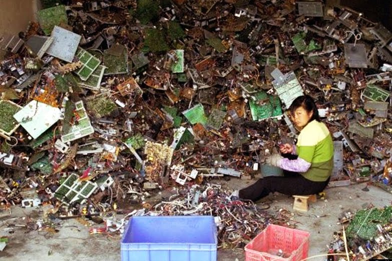 Adib Susila Siraj Satu Segunung Emas Setumpuk Racun