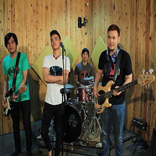 Iztambul Band - Betmen Galau (BEGAL)