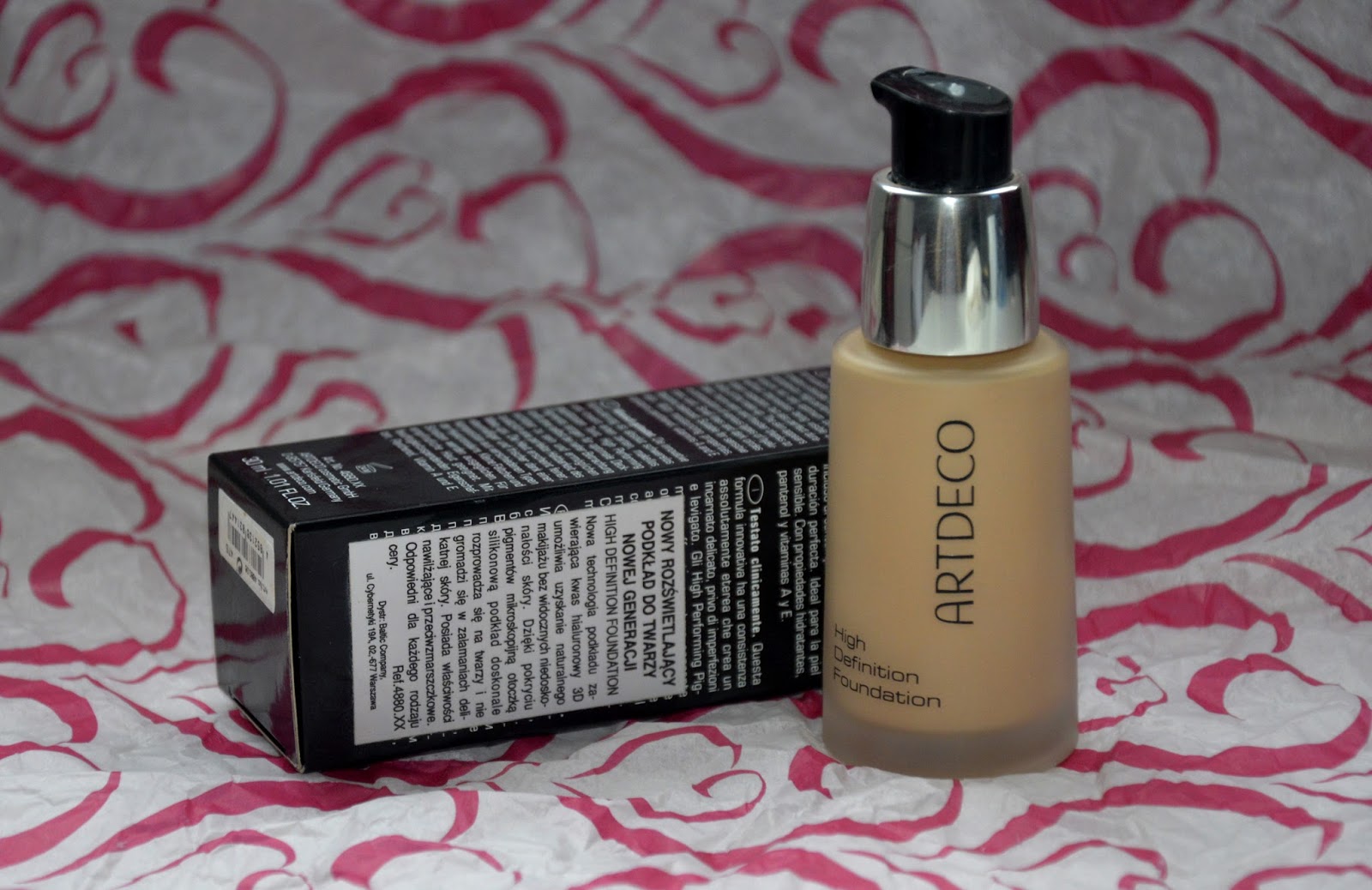 ARTDECO rozświetlający podkład do twarzy High Definition Foundation