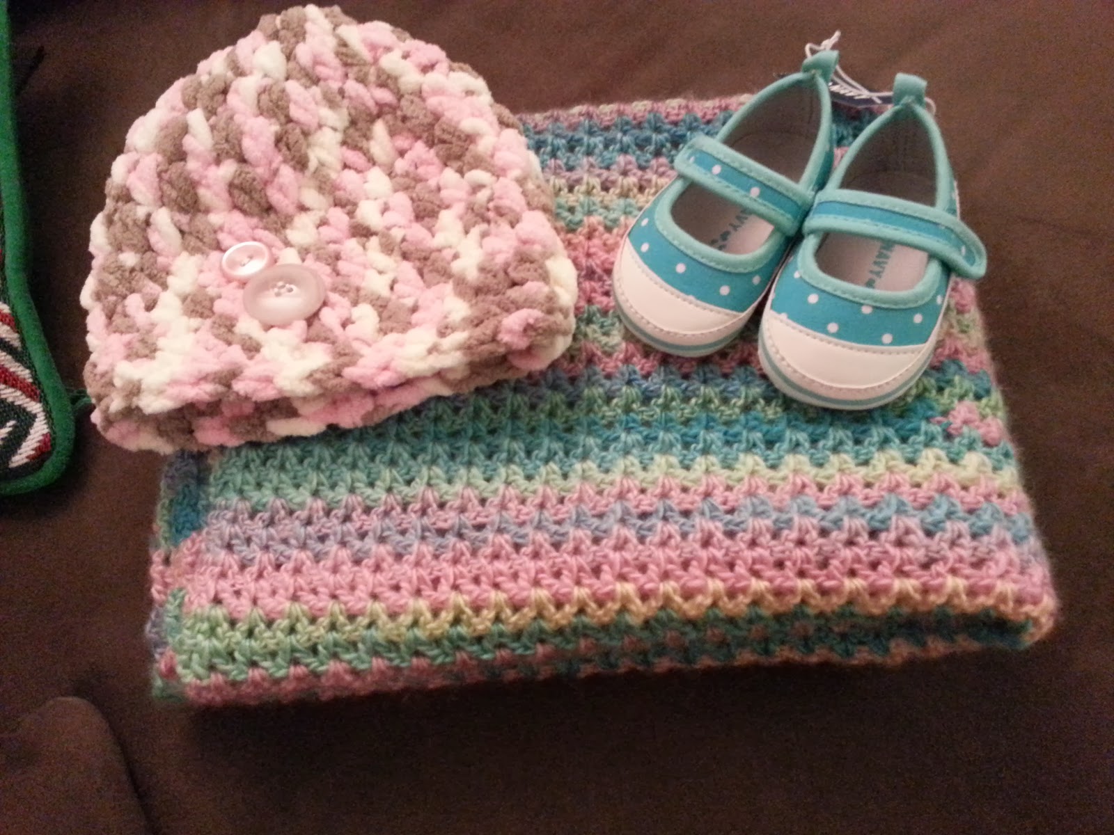 Erin's Crafty Endeavors I love crocheting baby girl gifts! )