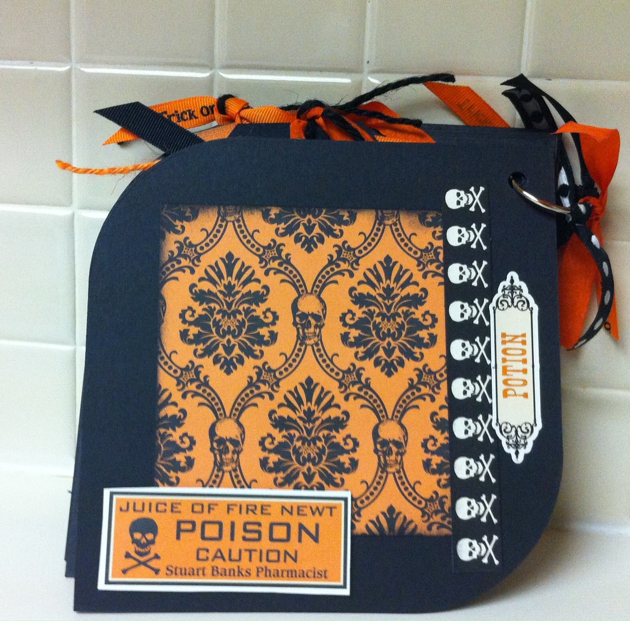 Little Paper Studio: Halloween Mini-Book