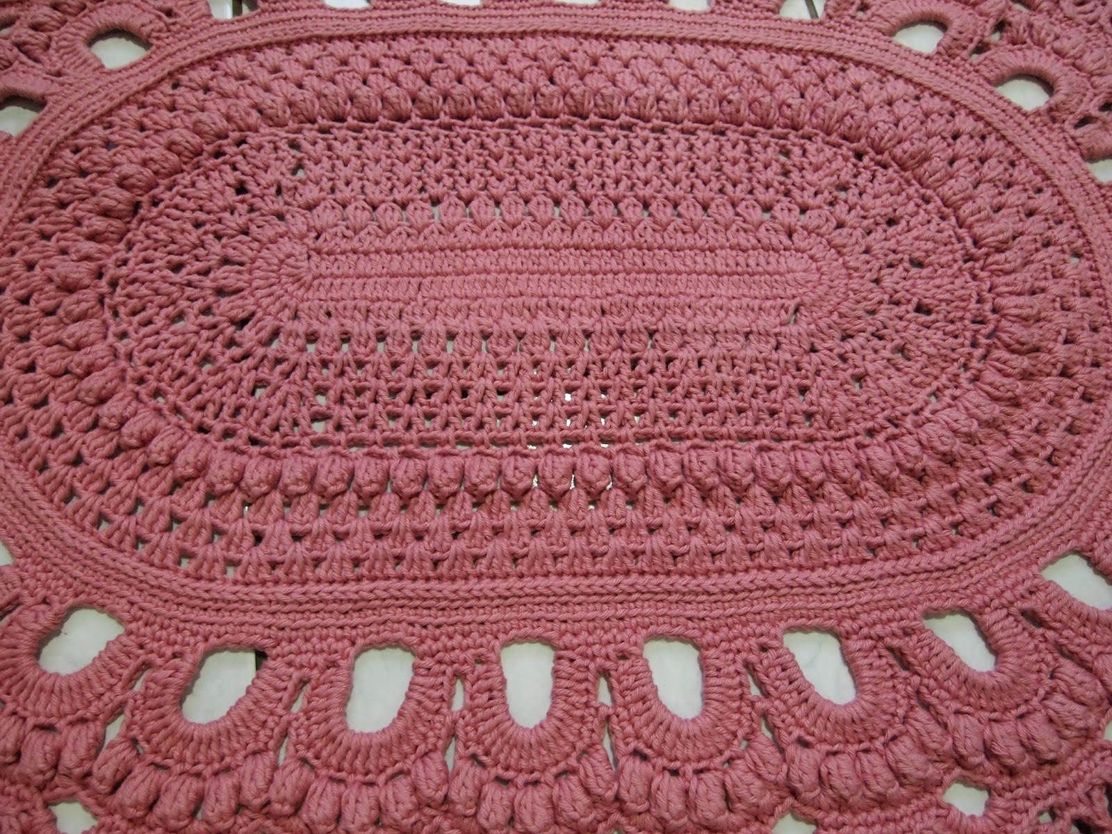 OS CROCHES DA ELSA Tapete Russo Oval Modelo 1 Tapete Oval De Cr ~ OS CROCHES DA ELSA Tapete Russo Oval Modelo 1