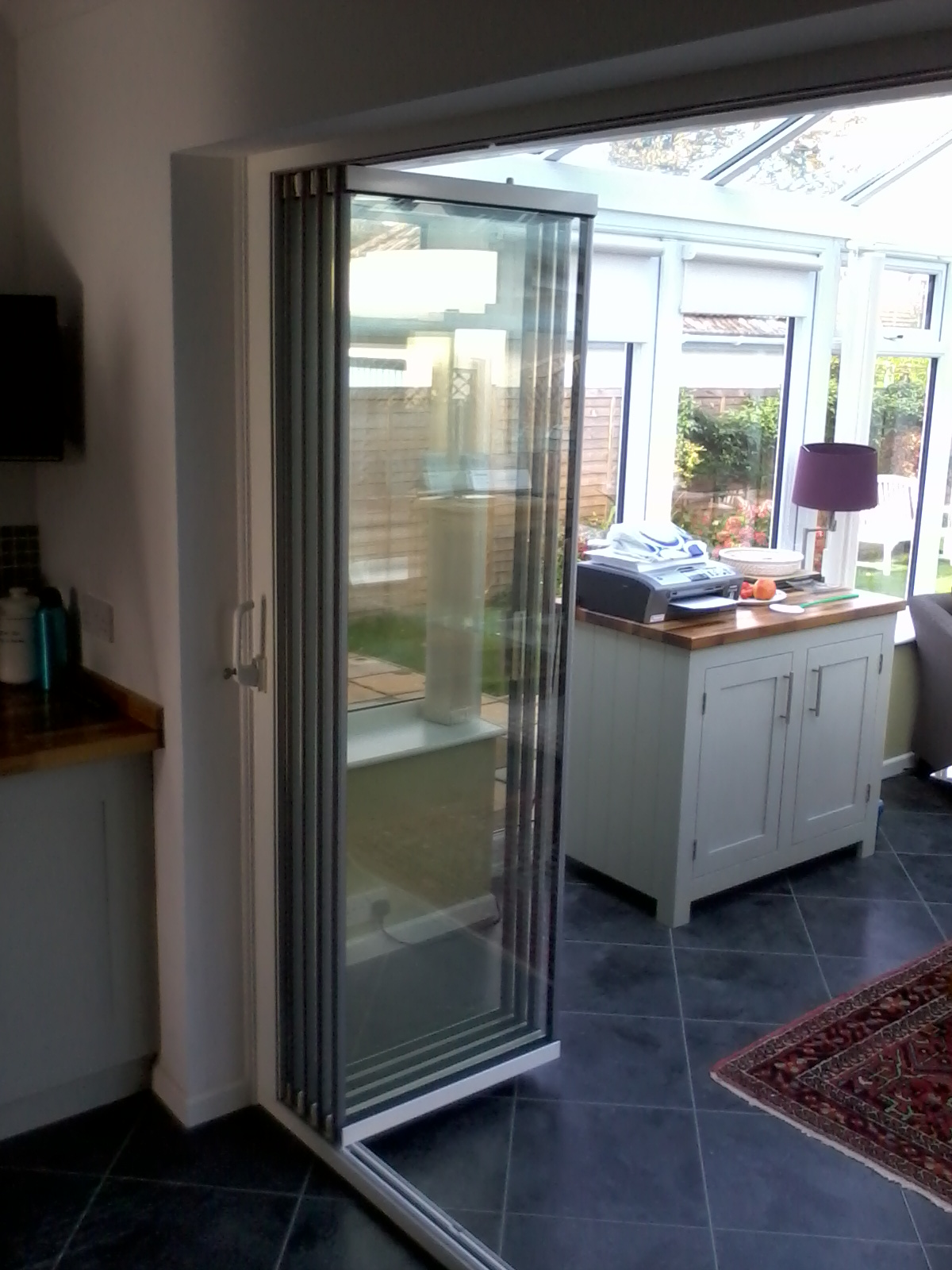 SunSeeker Doors News & Views Frameless vs Frameless Double Glazed
