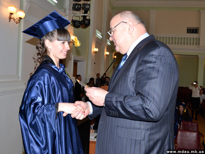 Вручення дипломів магістрам на обліково-фінансовому факультеті 2011.