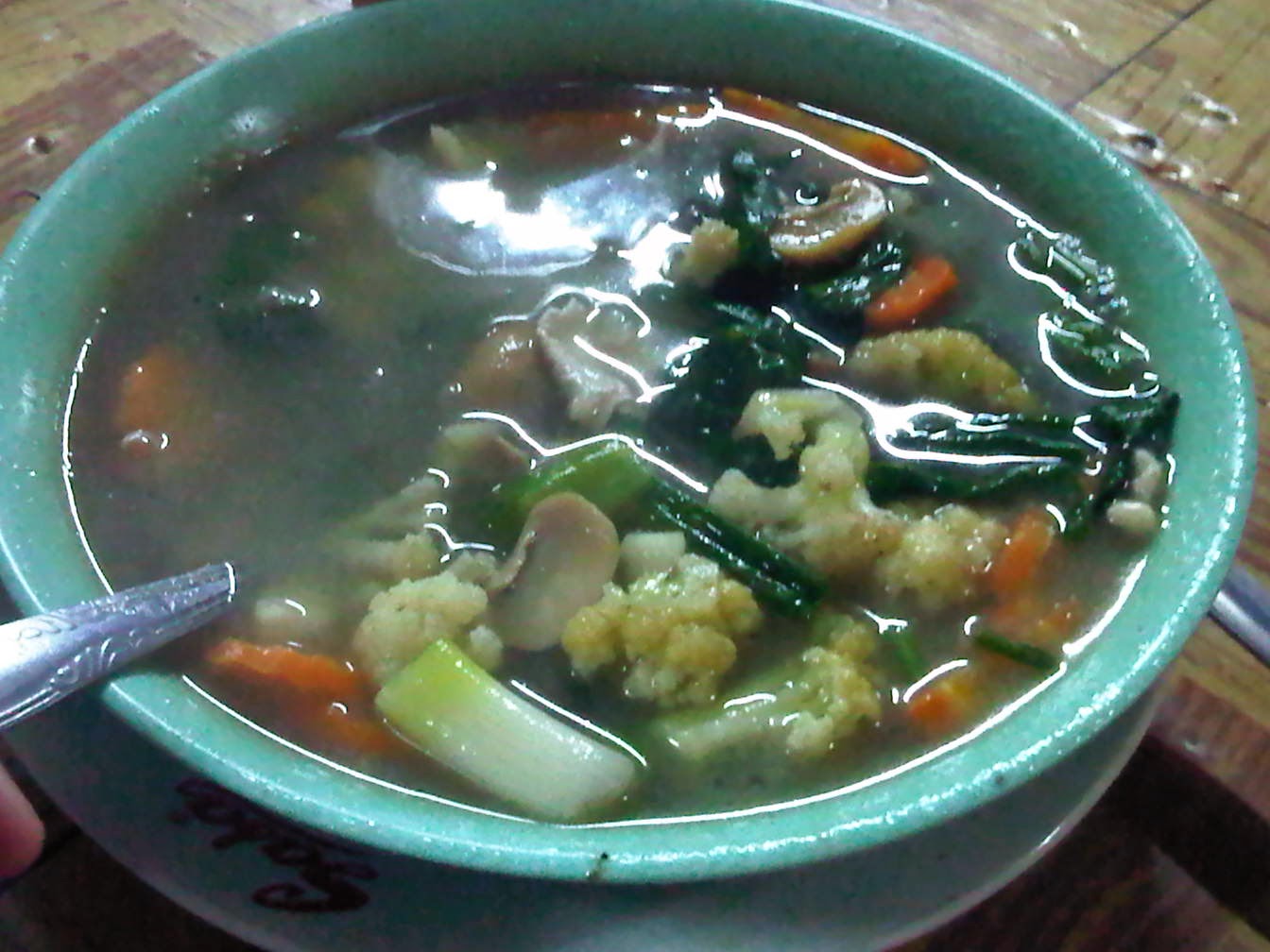 SOP AYAM JAMUR