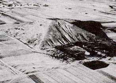 Construyen una enorme pirámide extraterrestre en el Area 51