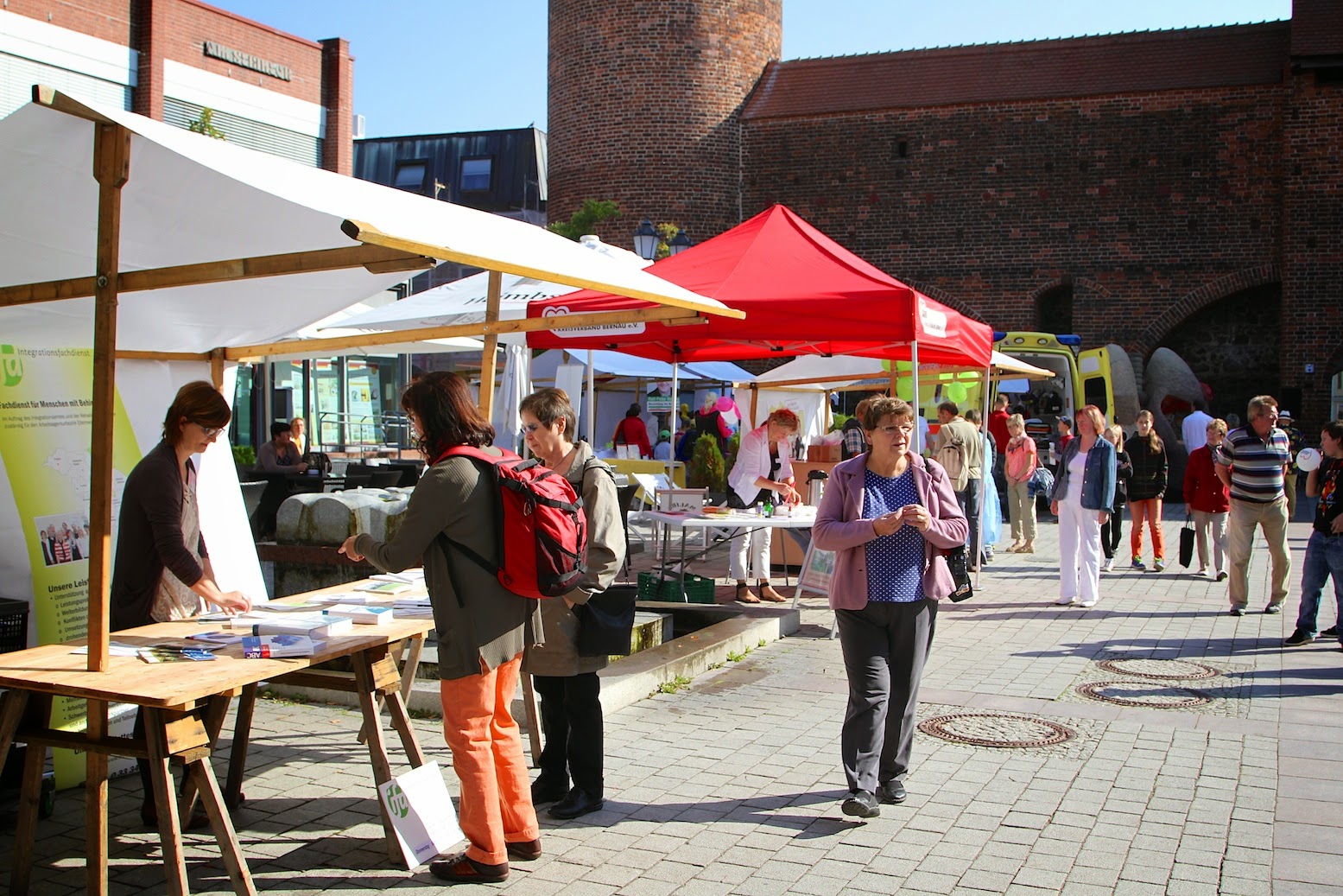 Bernauer Gesundheitsmarkt eröffnet - erste Bilder online - 16 Bernau LIVE - Dein Stadtmagazin für Bernau bei Berlin