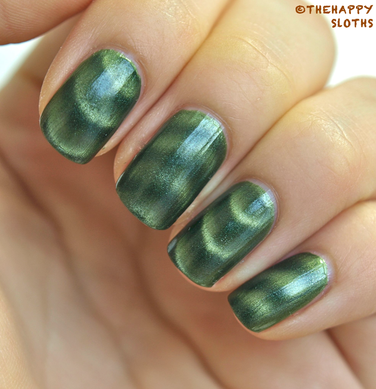 Sally Hansen Magnetic Nail Color in 