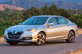 2014 Honda Accord Plug-In Hybrid Review & Price