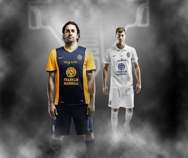 http://1.bp.blogspot.com/-W8ipz_v2I9I/U71N73l38rI/AAAAAAAATLY/7noAvqkNYk0/s738/Hellas-Verona-FC-14-15-Kits.jpg