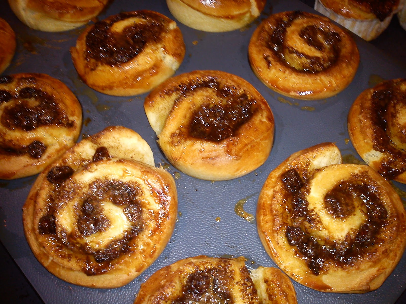 Kitchen of Kiki Raisin "snail" with cinnamon