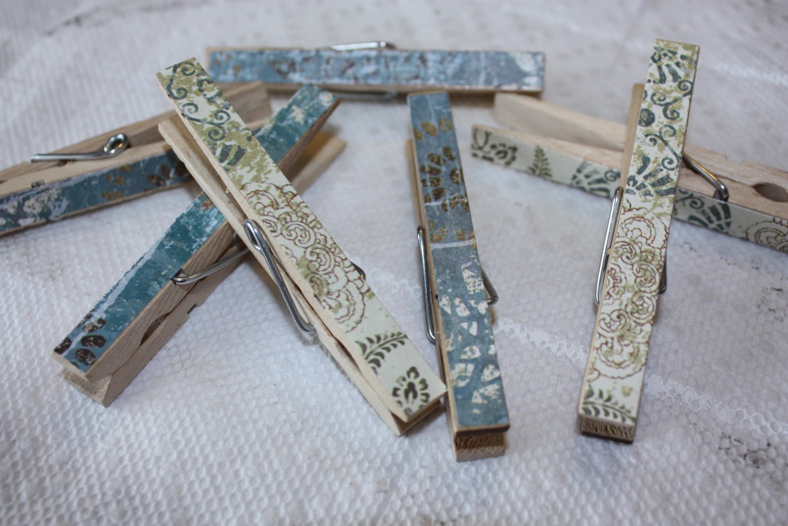 The Farmer's Wife Clothespin Board